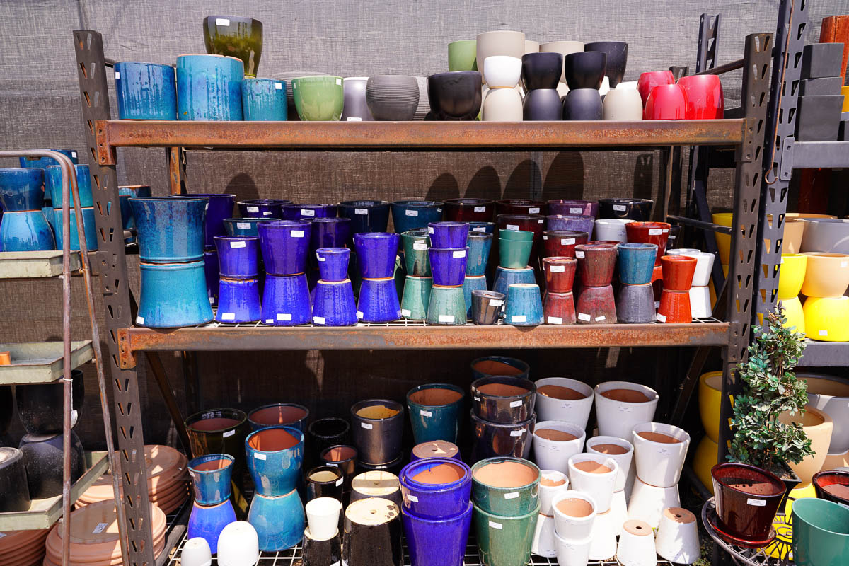 smal colorful pots