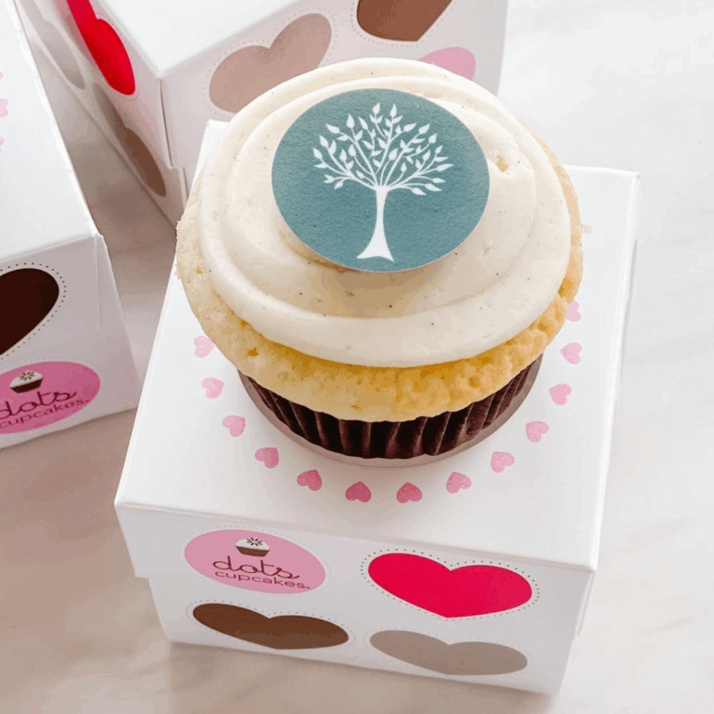 Cupcakes with Tree Decoration